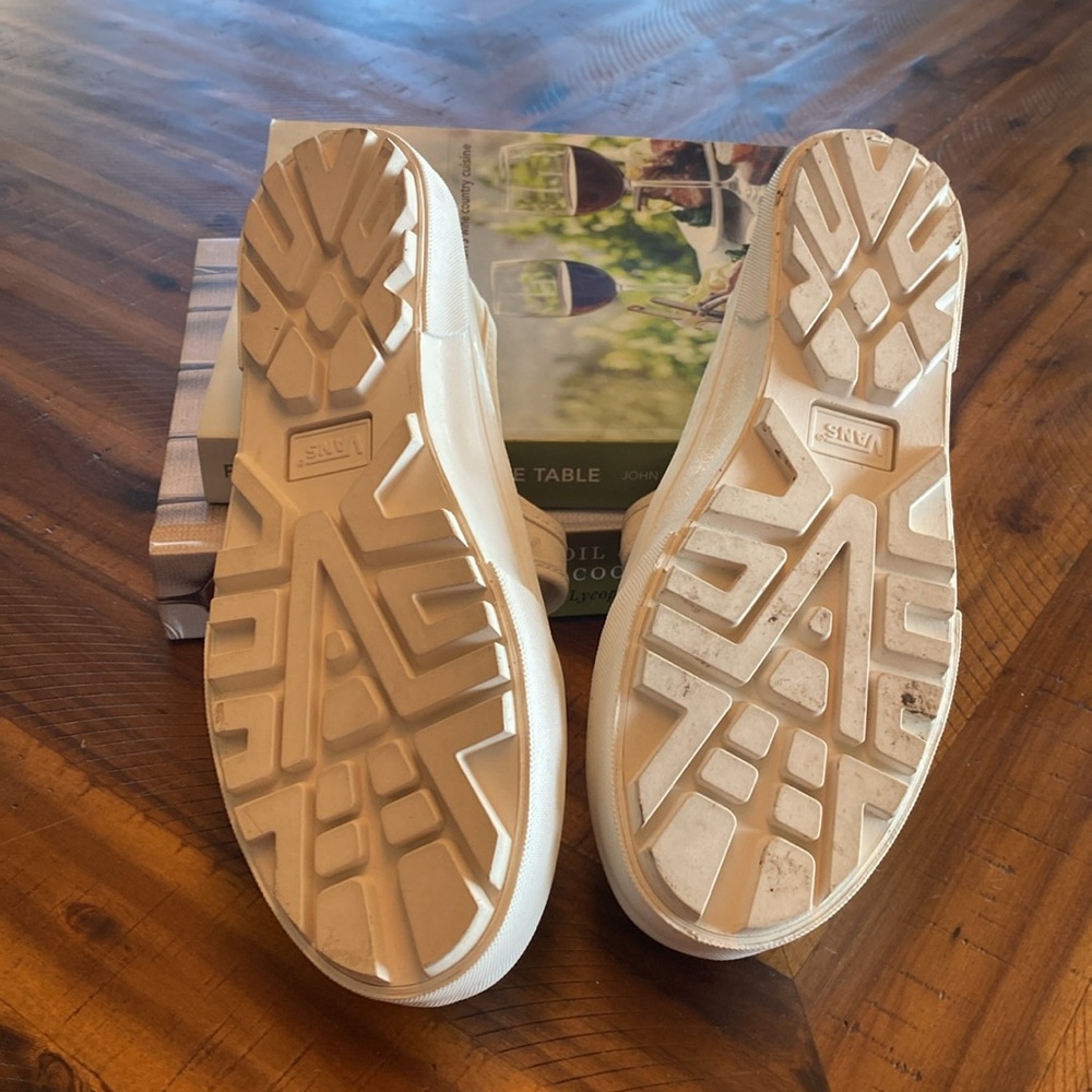 COPY - Brand new never worn women’s Vans - Picture 5 of 6